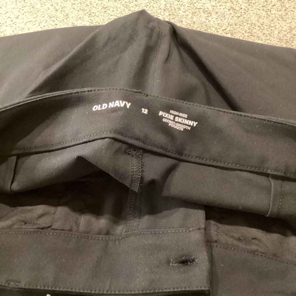 Old Navy Black Rhinestone High Rise Pixie Skinny Pants - Picture 8 of 11